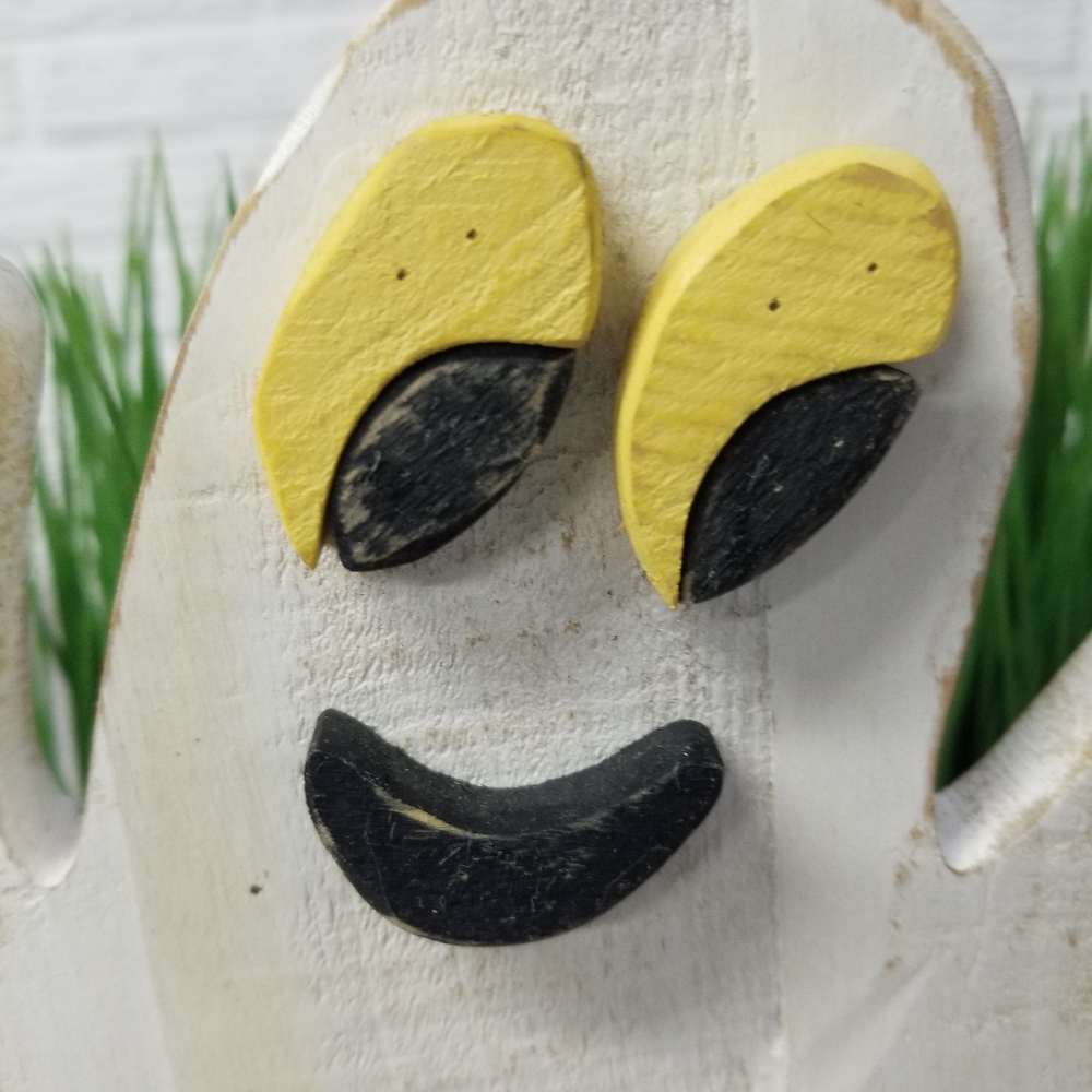 Wooden Ghost Frame/Decor - Picture 3 of 10